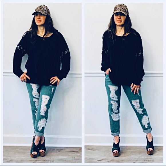 ✨LAST ONE ✨PARIS chic chain trim sweater - Picture 2 of 8